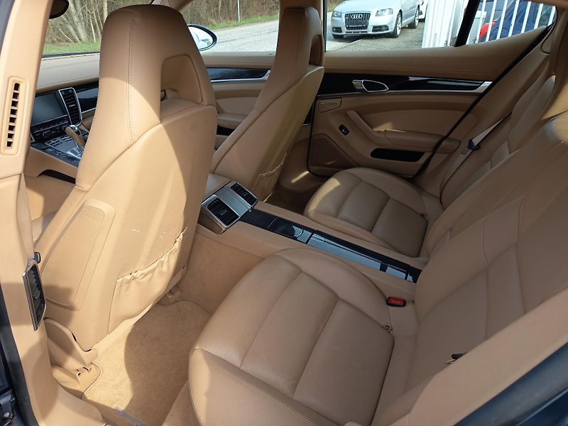 Porsche Panamera (2010) 3.6 220kw 4x4 Top!!! - fotka 34 z 60