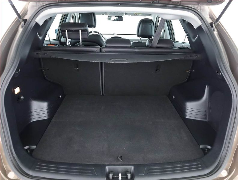 Hyundai ix35 (2015) 2.0 CRDi, 4X4, Serv.kniha - fotka 16 z 17