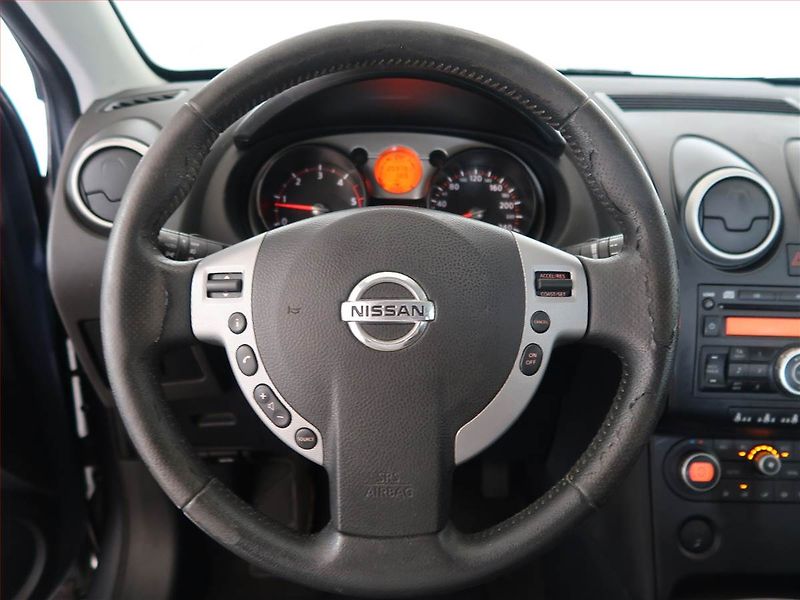 Nissan Qashqai (2008) 2.0 dCi, nová STK, pěkný stav - fotka 14 z 17