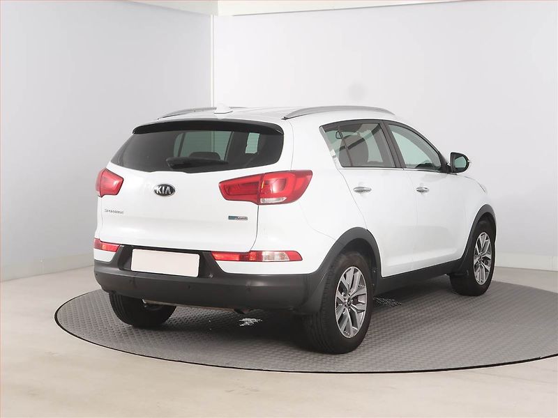 Kia Sportage (2015) 1.6 GDI, Navi, Tempomat - fotka 5 z 12