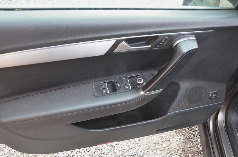 Volkswagen Passat (2014) 2.0 TDi 103kW Highline / ČR  - fotka 22 z 33