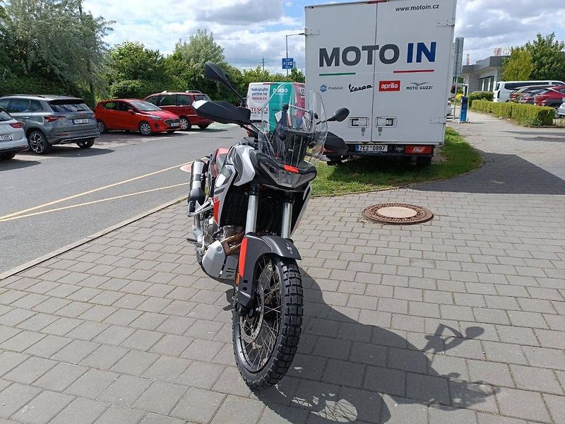 Aprilia Tuareg 660 (2026) Hailstorm White 2025 E5+ (slev - fotka 2 z 8