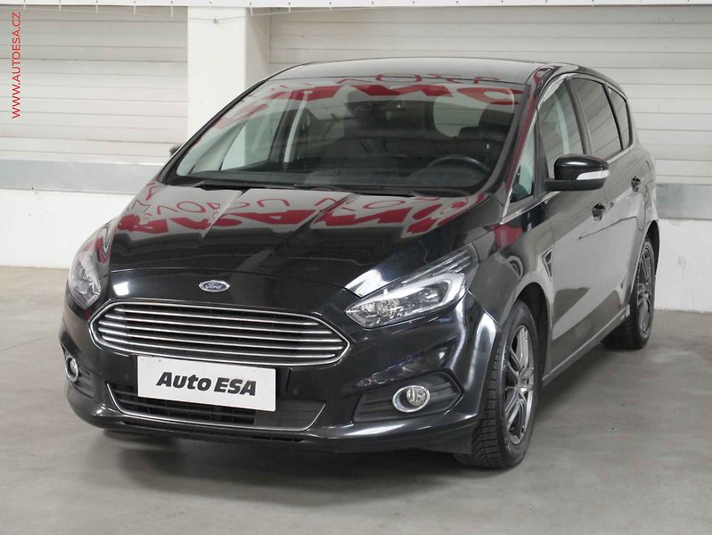 Ford S-MAX (2016) 2.0 TDCi, 2.maj,ČR, AT, park - fotka 3 z 17