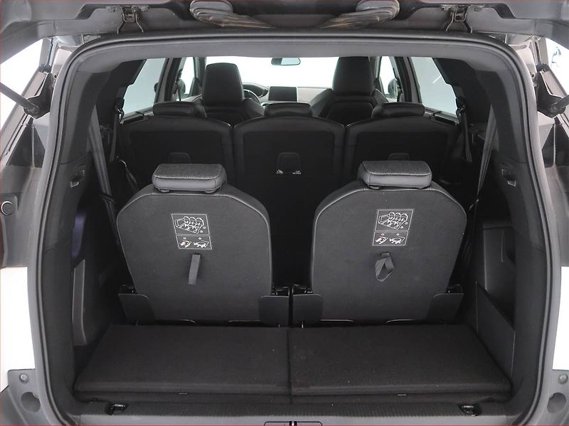 Peugeot 5008 (2019) GT Line 2.0 BlueHDi - fotka 12 z 16
