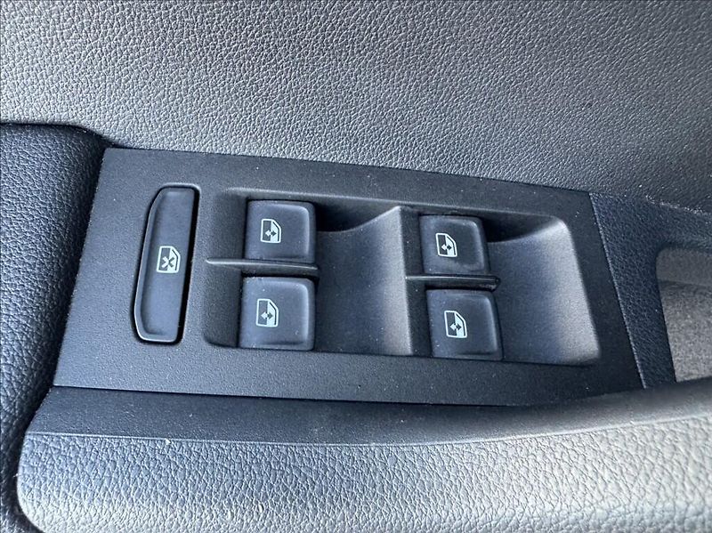 Škoda Octavia 2,0 TDI DSG STYLE DPH 1.maj ČR - fotka 22 z 50