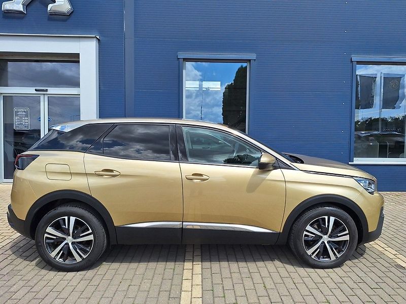 Peugeot 3008 (2017) ALLURE 1,6 BHDi 120k EAT6 - fotka 6 z 18
