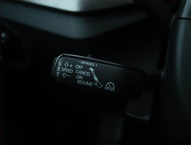 Škoda Kamiq (2019) 1.6 TDI, Automat, Navi - fotka 16 z 24