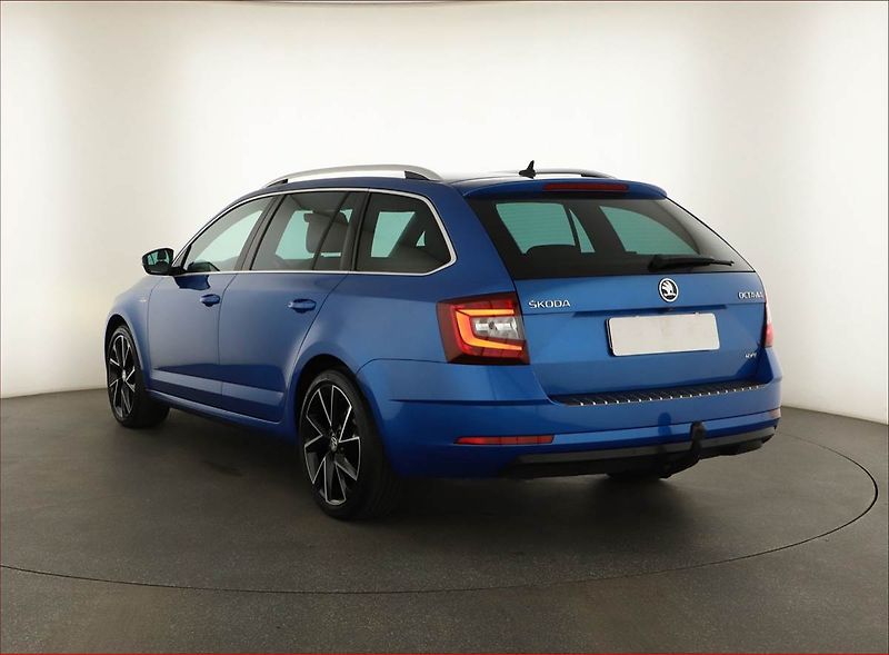 Škoda Octavia (2019) Laurin&Klement 2.0 TSI, 4X4 - fotka 4 z 18