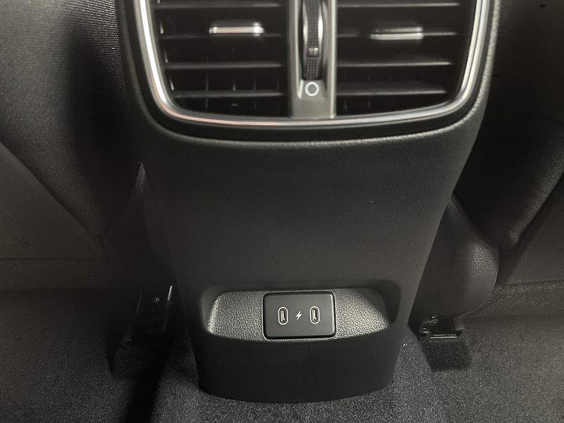 Hyundai i30 1,5T-GDI MHEV 103kW N-line MAN - fotka 11 z 32