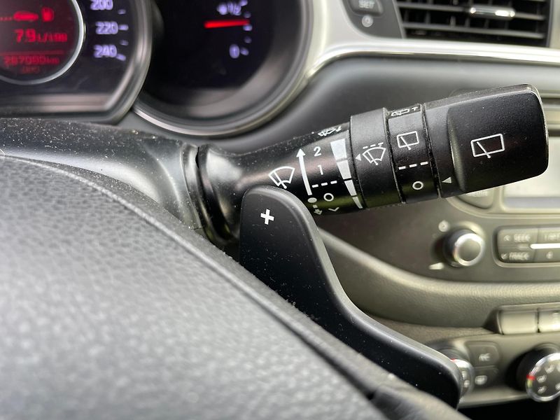 Kia Ceed 1,6 CRDi 100kW AUTOMAT - fotka 19 z 24