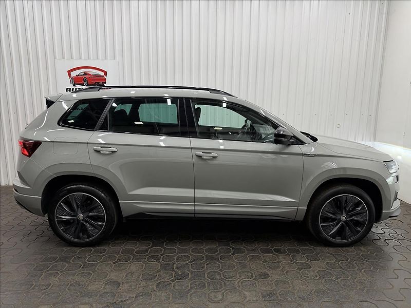 Škoda Karoq 2.0TDI DSG ACC SPORTLINE - fotka 10 z 37