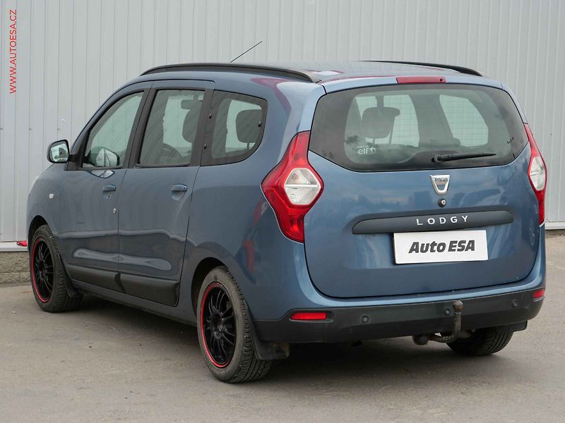 Dacia Lodgy (2014) 1.2 i, ČR, AC, TZ, park.asist - fotka 6 z 21