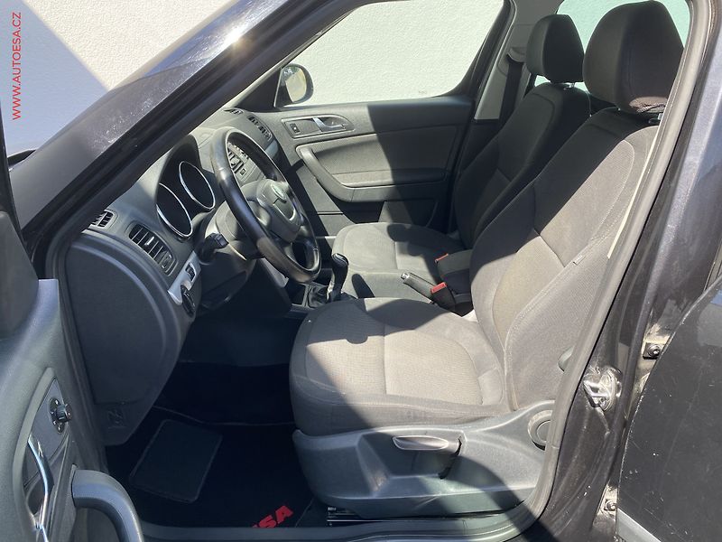 Škoda Yeti (2012) 2.0 TDi, Ambiente, TZ - fotka 9 z 16