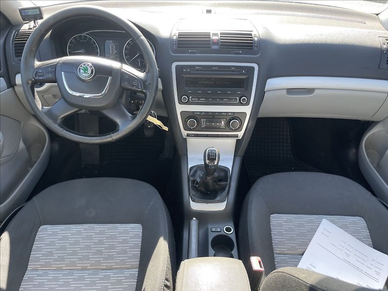 Škoda Octavia 2,0 TDi 103kw CFH Euro5 - fotka 12 z 32