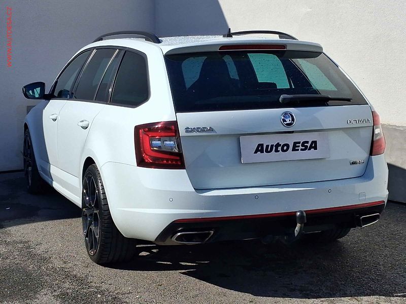 Škoda Octavia (2018) 2.0TDi, RS, DSG, LED - fotka 6 z 18
