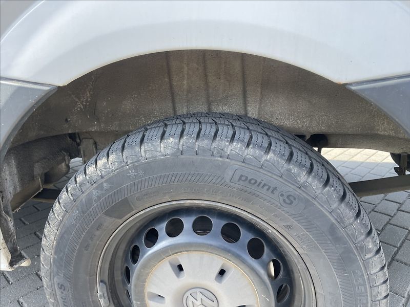 Volkswagen Crafter 2,0 TDi 120kw polointegrovaný - fotka 38 z 42