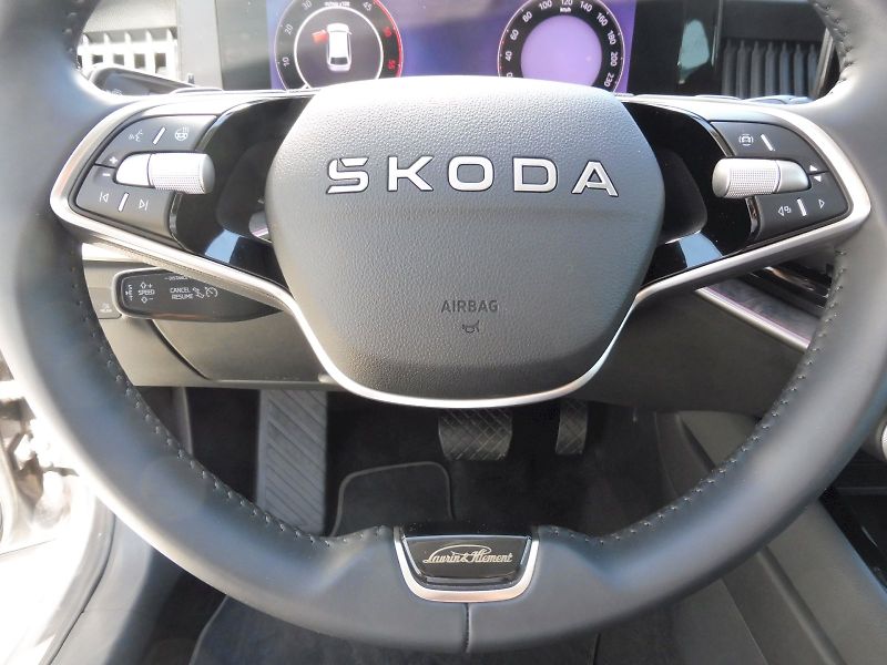 Škoda Superb (2025) Combi L&K 2,0 TDI 110kW DSG - fotka 10 z 30