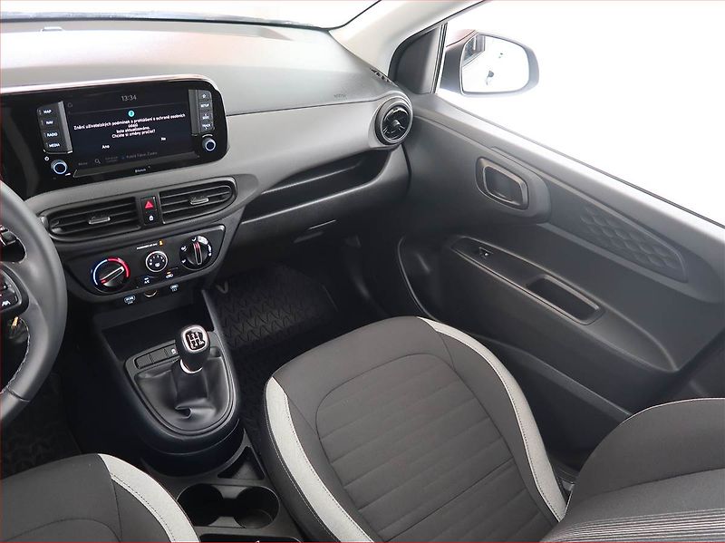 Hyundai i10 (2024) Comfort 1.0, ČR,1.maj - fotka 8 z 19