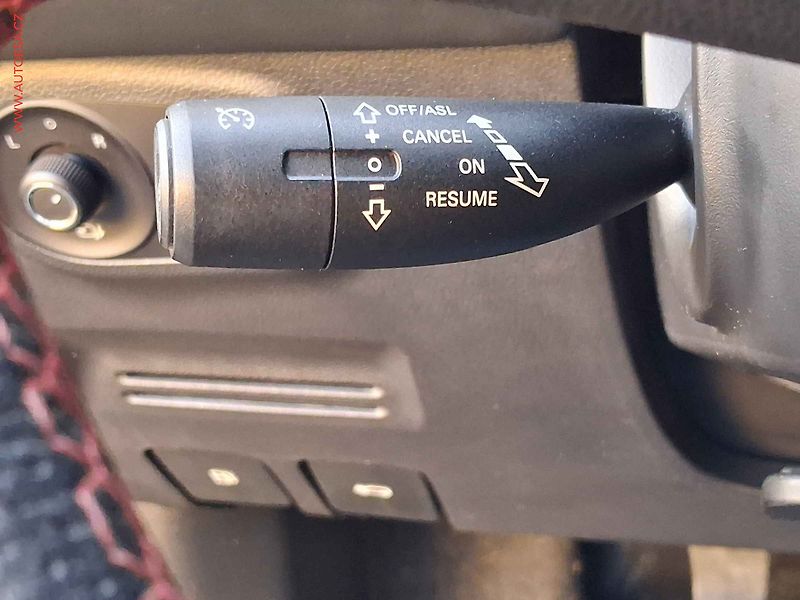 MG ZS (2023) 1.0T-GDi, LED, navi, kamera - fotka 14 z 19