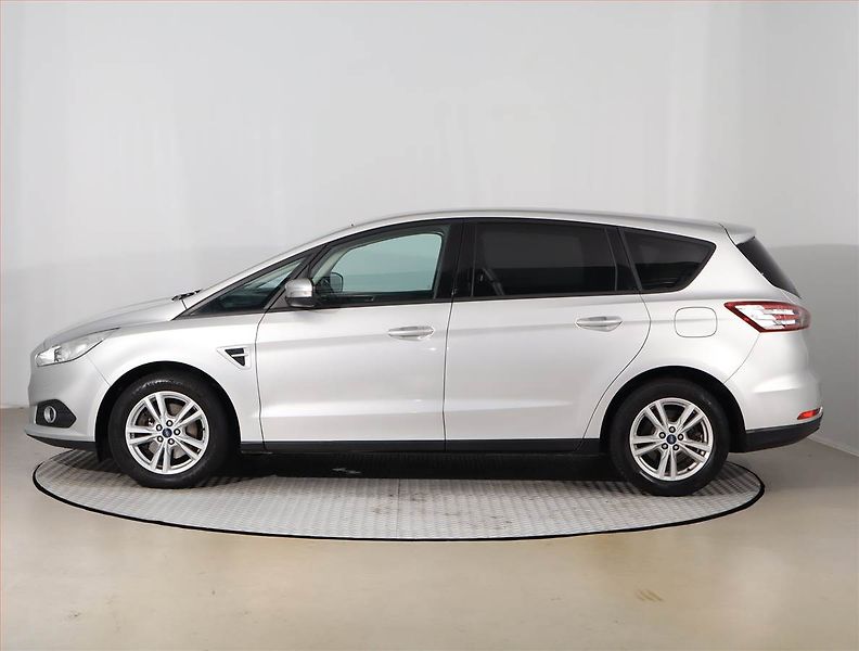 Ford S-MAX (2018) 2.0 EcoBlue, Navi, Tempomat - fotka 3 z 23