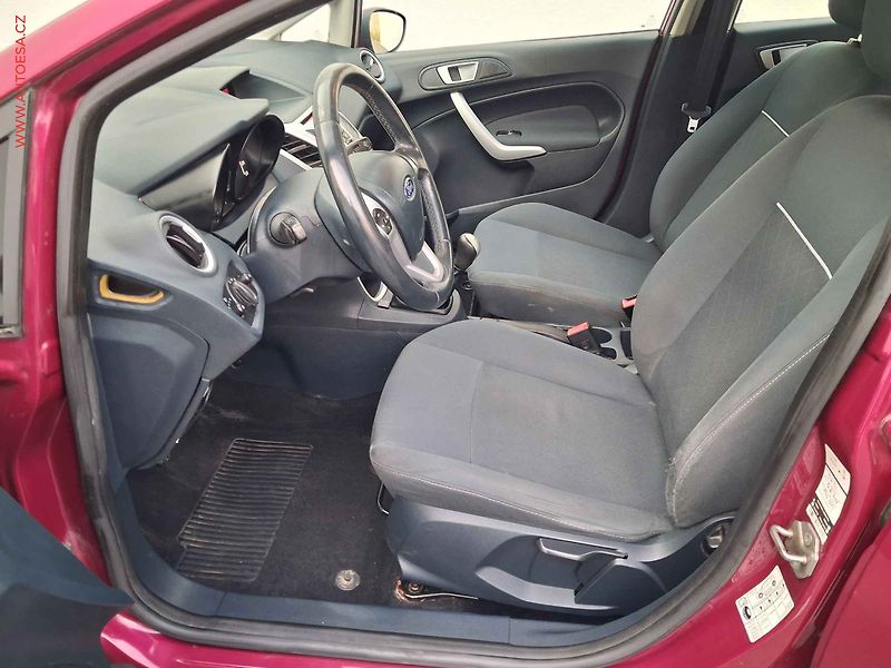 Ford Fiesta (2012) 1.2i, ČR, AC - fotka 10 z 16