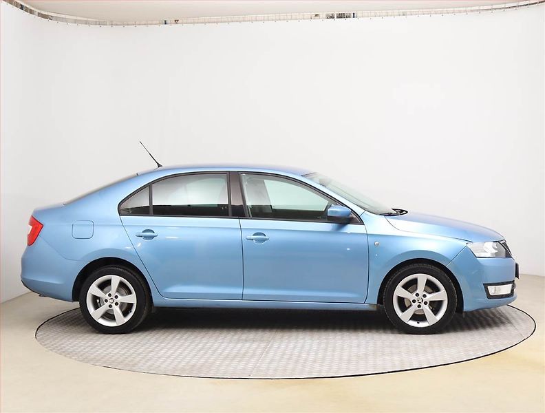 Škoda Rapid (2012) Ambition Plus 1.2 TSI - fotka 6 z 18