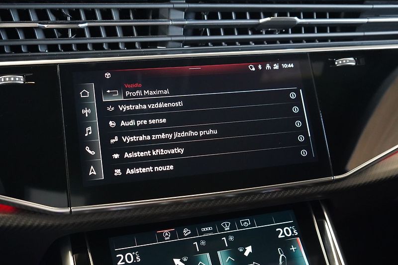 Audi RS Q8 Exclusive, Karbon brzdy, Pano - fotka 38 z 50