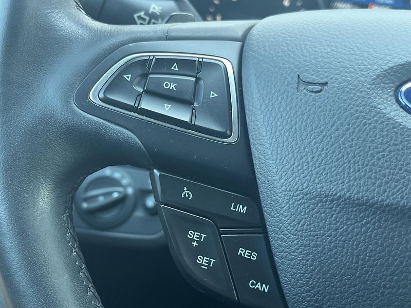 Ford Kuga (2017) 2.0 110kW, 4x4, Tažné, Serv.kn - fotka 11 z 22