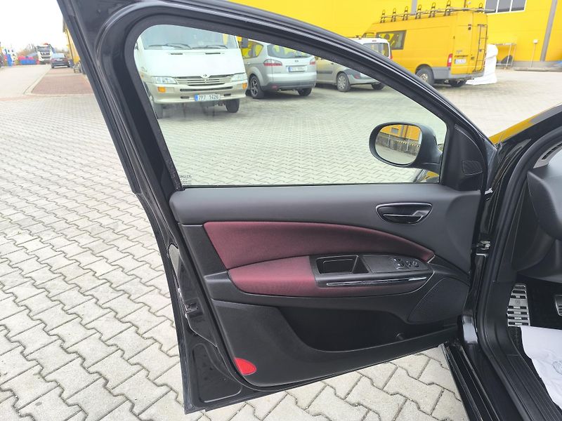 Fiat Bravo 1.4 Tjet 1.MAJ,DOL KM - fotka 15 z 28