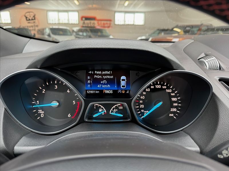 Ford Kuga 2,0 TDCi 132kW ST-line AT AWD - fotka 19 z 31