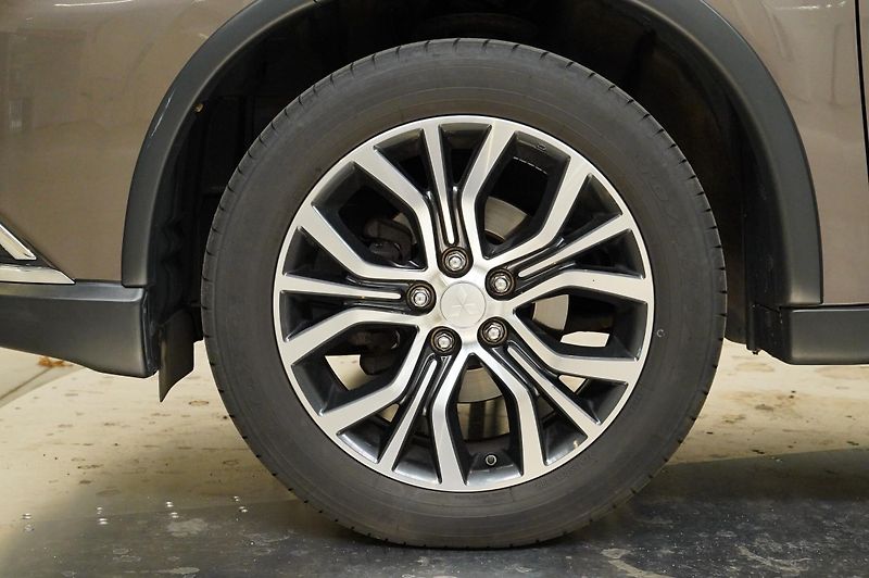 Mitsubishi Outlander - fotka 10 z 28