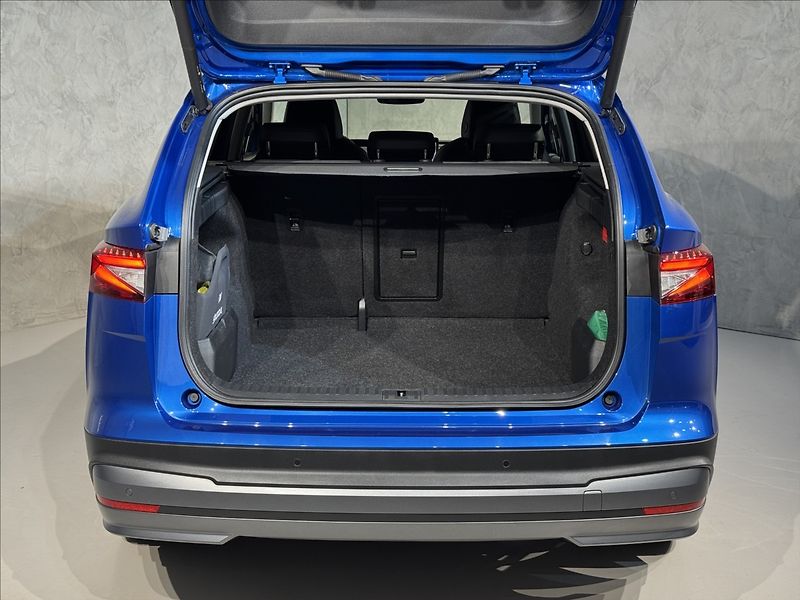 Škoda Enyaq 80 Tepelko LED Matrix Assist - fotka 12 z 50
