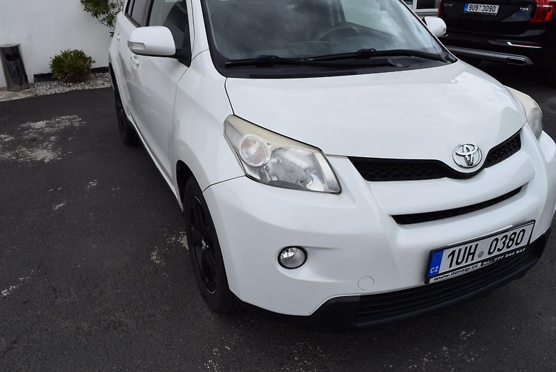 Toyota Urban Cruiser (2011) 1.4 66kw D4D AWD SOL-HIGH - fotka 4 z 40