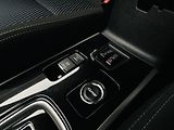 Mitsubishi Outlander 2.2D 4x4 1MAJ TAŽNÉ SERVISKA  - náhled 35