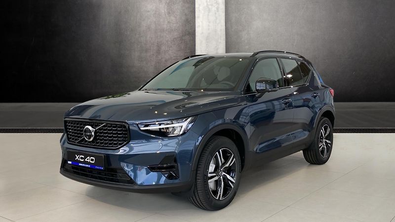 Volvo XC40 (2026) PLUS DARK, B4 FWD, 145+10 kW / - fotografie inzerátu