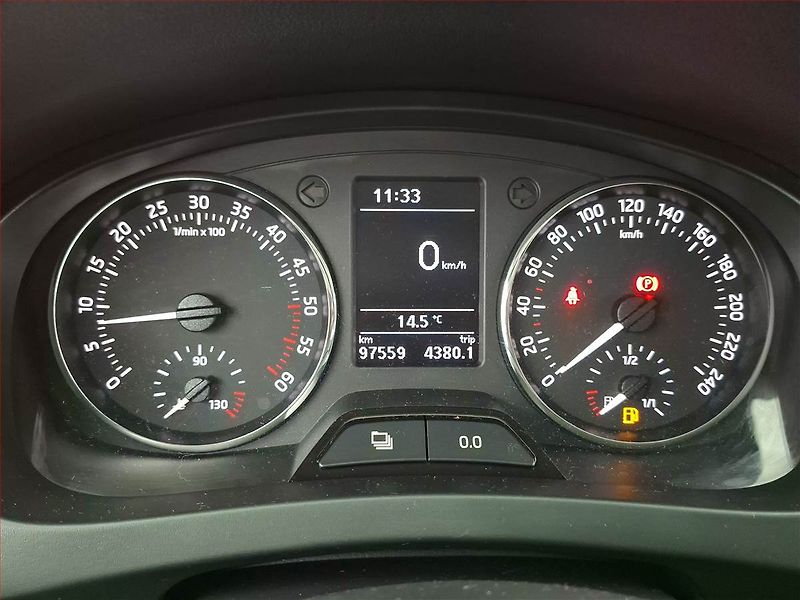Škoda Rapid (2014) 1.6 TDI - fotka 11 z 16