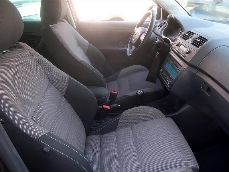 Škoda Fabia (2013) Sport 1.6 TDI, Serv.kniha - fotka 9 z 14