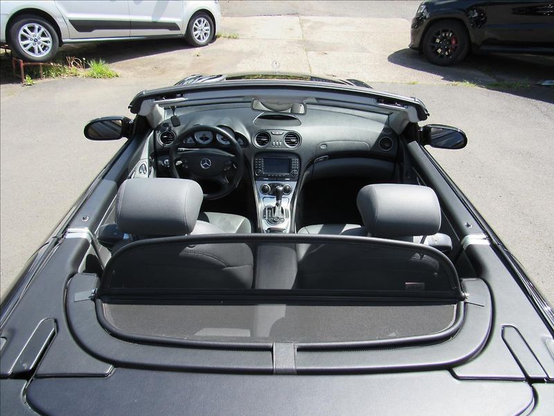 Mercedes-Benz SL 5,5 550 V8 285kw Cabrio - fotka 12 z 44