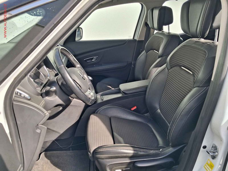 Renault Scénic (2016) 1.2 TCe, Intense, navi - fotka 9 z 17