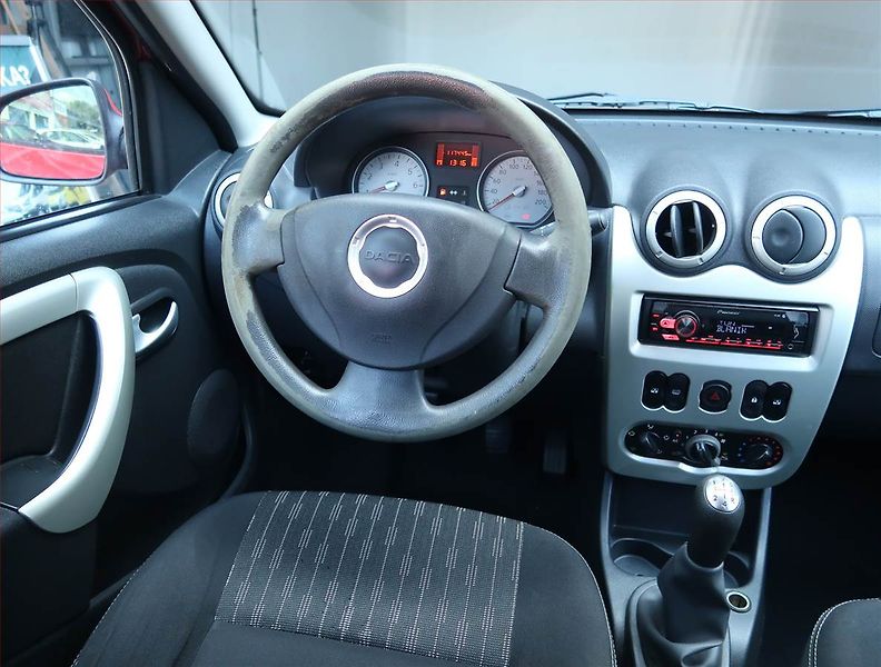 Dacia Sandero (2012) 1.2 16V, po STK, jezdí výborně - fotka 7 z 13
