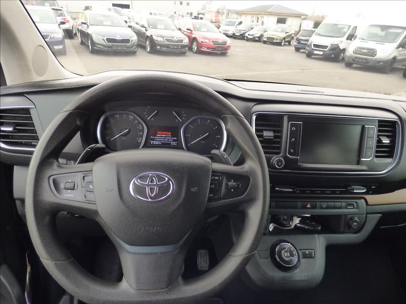 Toyota ProAce 2,0 130kw,automat  Family Comf - fotka 26 z 54