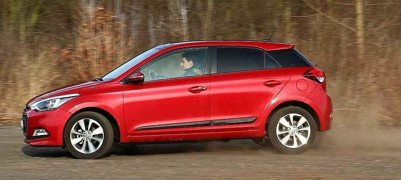 Škoda Fabia a Hyundai i20 (zleva).