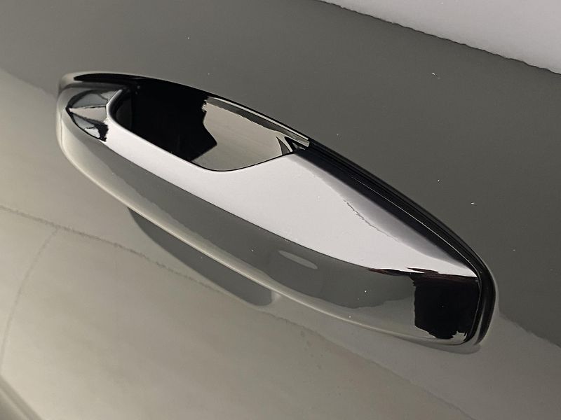 Volvo XC40 (2026) B3 AUT DARK ULTRA  - fotka 19 z 60