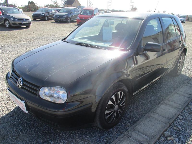 Volkswagen Golf 1,6 i,klimatizace,ABS, - fotka 3 z 29