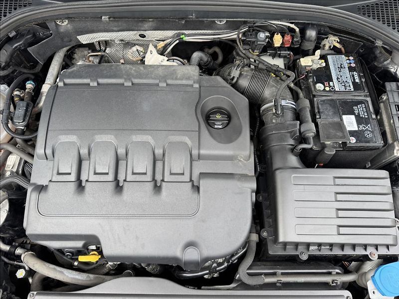Škoda Octavia 2,0 TDI DSG STYLE DPH 1.maj ČR - fotka 44 z 50