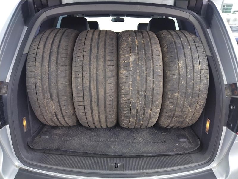 Volkswagen Touareg A 3,0 TDI - fotka 7 z 23