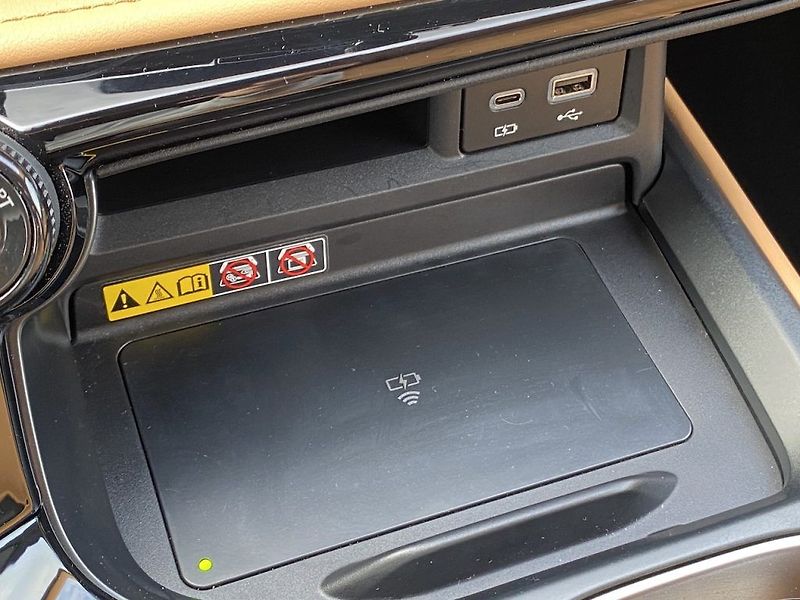 Lexus NX 350h 2.5HEV, ČR, ExecutiveTOP, 4x4 - fotka 29 z 40