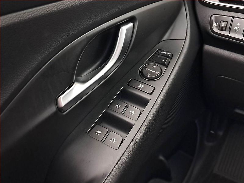 Hyundai i30 (2019) 1.4 T-GDI, Serv.kniha, Navi - fotka 20 z 21