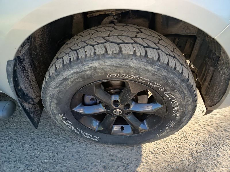 Nissan Navara (2010) - fotka 28 z 33
