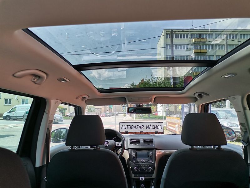 Škoda Yeti (2014) 2.0TDi 81kw Elegance XEN NAVI - fotka 24 z 31